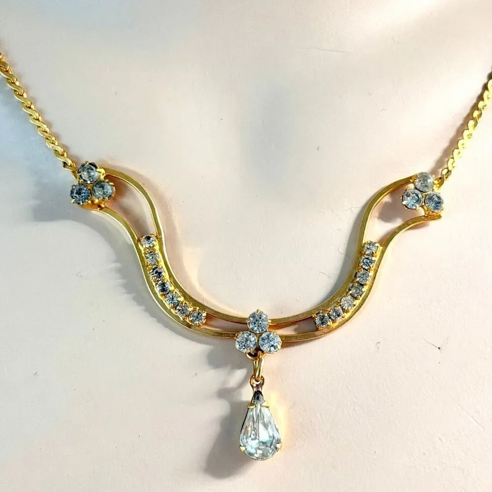 Vintage Gold Rhinestone Necklace vintage gold